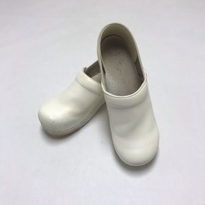 White professional Dansko clogs Size 41